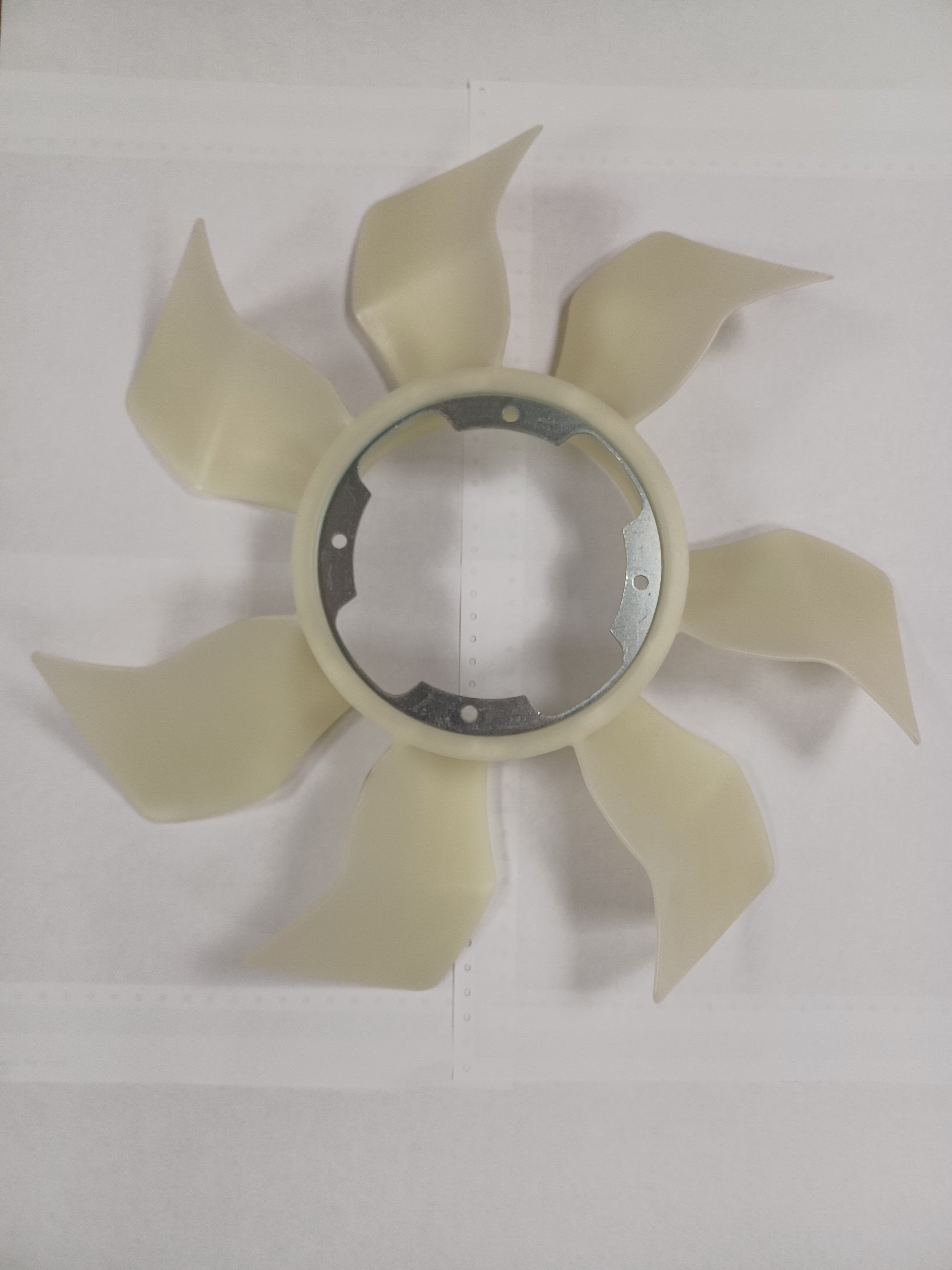 21060EA000	CL47030ABANICO[ASPAS] FRONTIER(05-19)4CYPARAH FAN CLUTCH